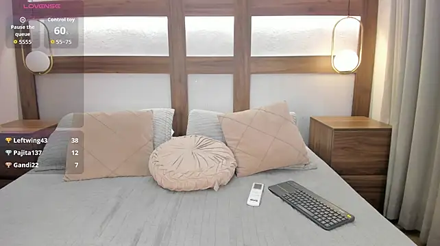 Emii_Lux