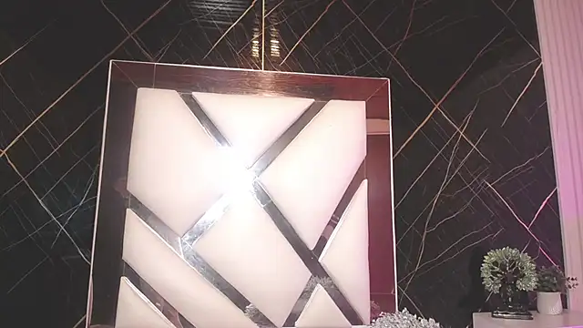 Athompzon live cam preview