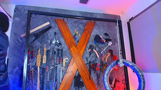 Mistress_lexi_bdsm live sex cam