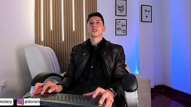 Dorianmistery2322_ webcam