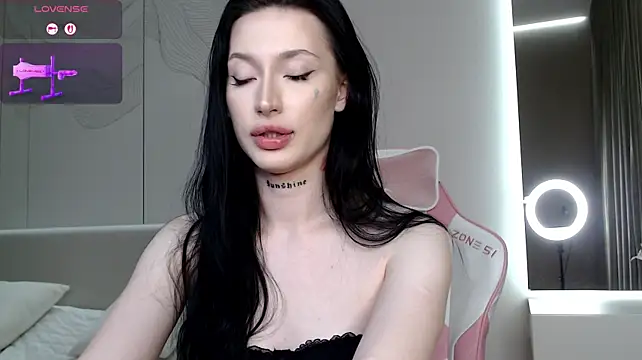 JenniferQueen11 webcam