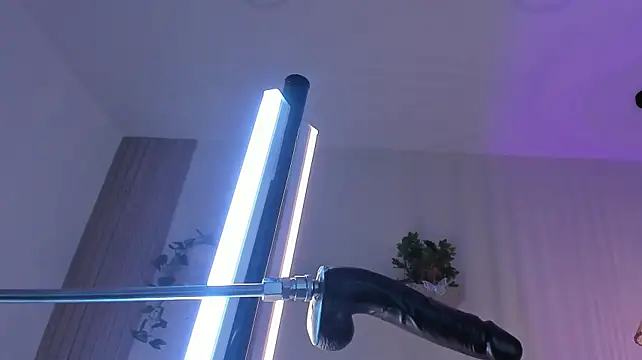 Isabella_Whiitee_ webcam