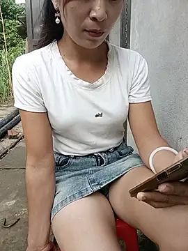 Thobaby112 live cam on StripChat