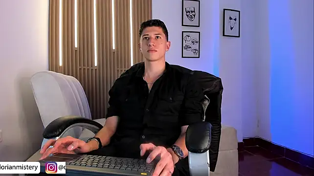 Dorianmistery2322_ webcam