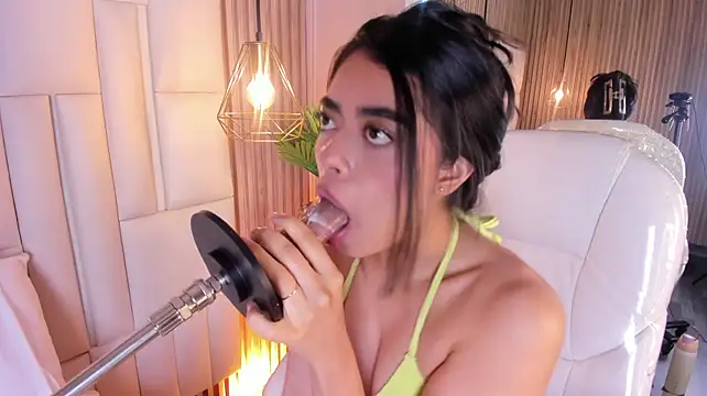 Isabellax21 live cam preview