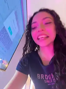 Mia_honey3