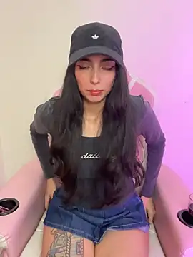 Felicia_smok3
