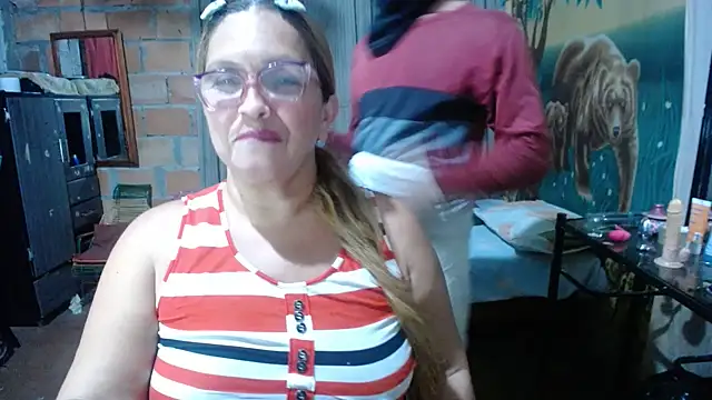 MOTHER_AND_SON09