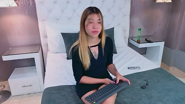 VioletSweetts webcam