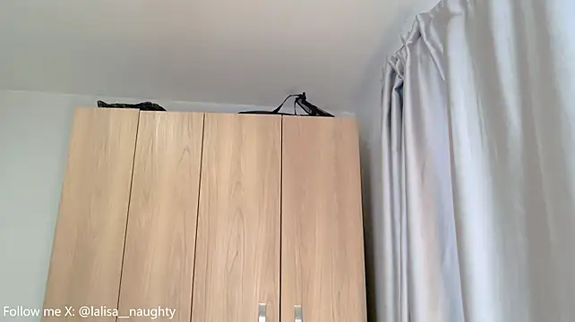 Lisa_manobann
