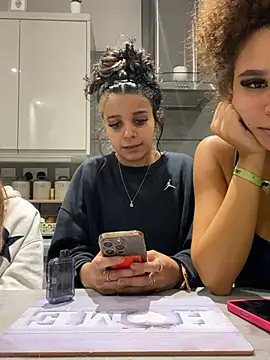 Lola-Beau_X