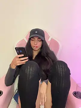 Felicia_smok3
