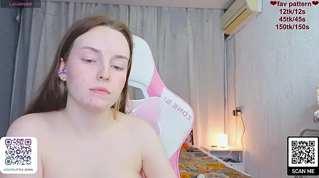 bae_cake_ webcam