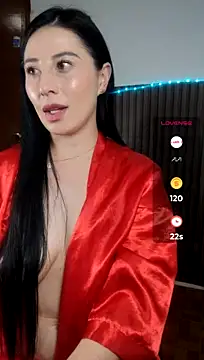Emma_Hotkiss live cam on StripChat