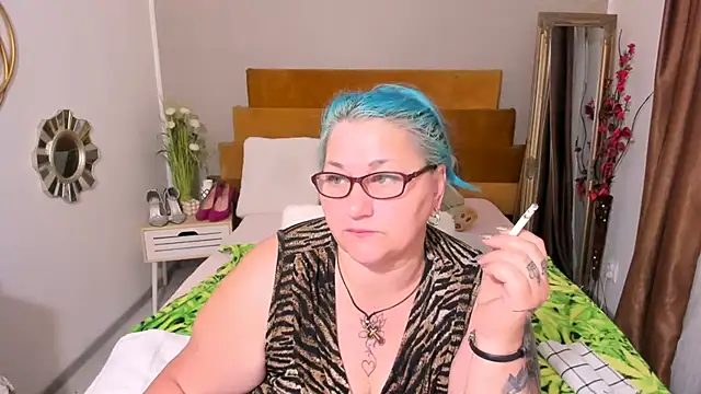 Sugarmommy_69X live cam preview