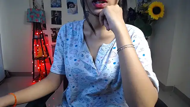 sweety_gaur webcam