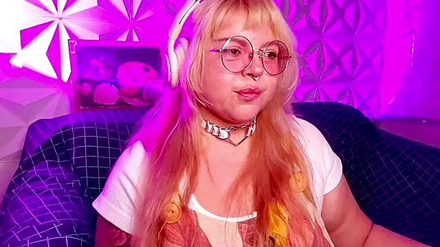Satyn_doll