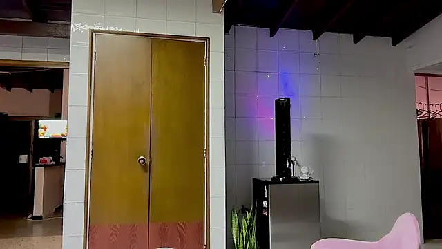 MarcellaGriffin webcam