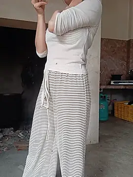 Linda-yiyi webcam