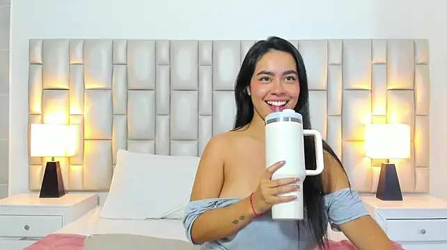 paola_katy_dicks