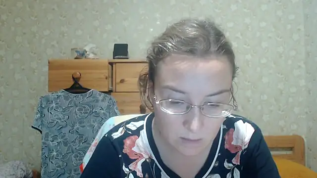 Smart_Rose 🏫 online sex chat