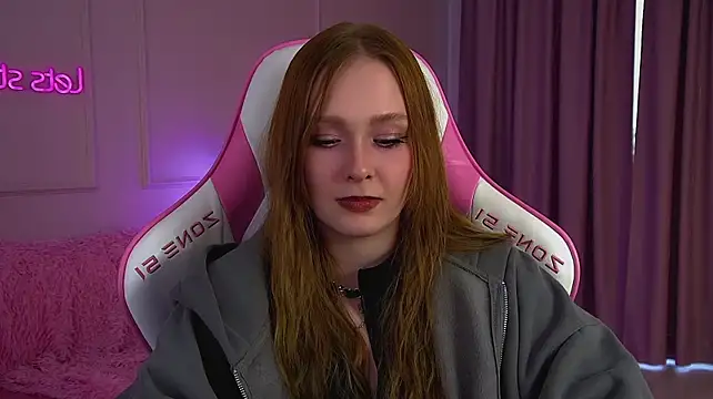 AgataFoxley webcam