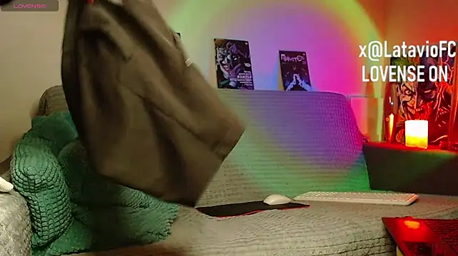 Midnighter_ webcam