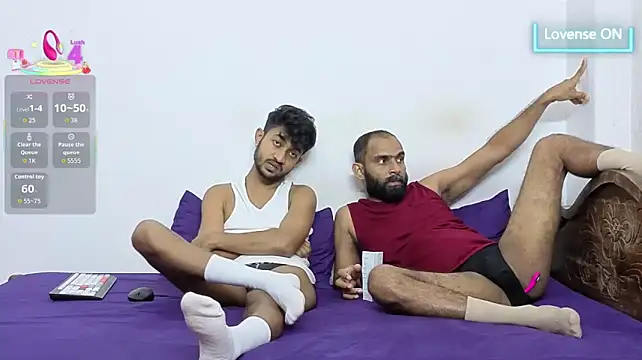 DesiDaddyandSon webcam