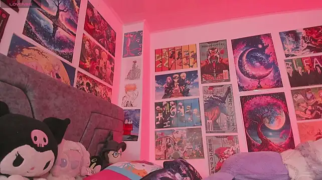 MissCurvyTop webcam
