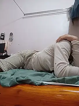 Linda-yiyi webcam