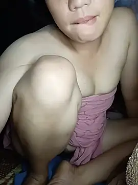 MissLuna01 webcam