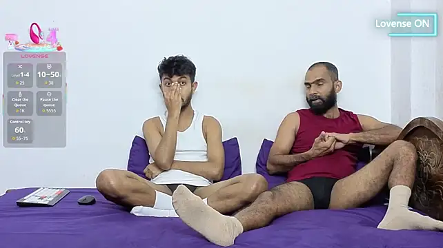 DesiDaddyandSon webcam