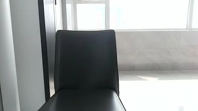 nole_china7 (Ask my age) - talk / fun / cum