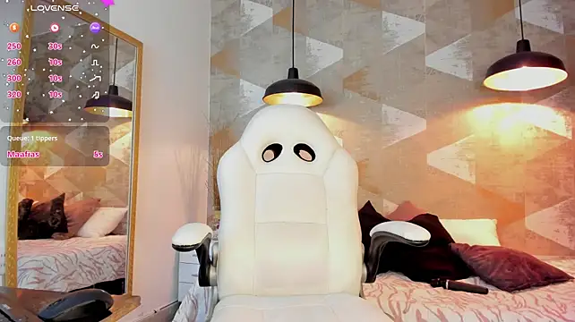 LalilaBrunettee webcam