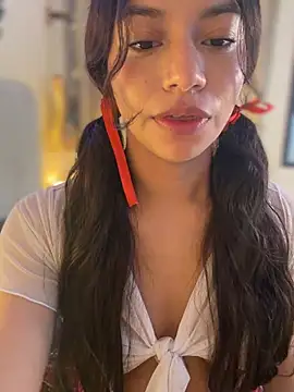 CocoaGigiMuse live cam on StripChat