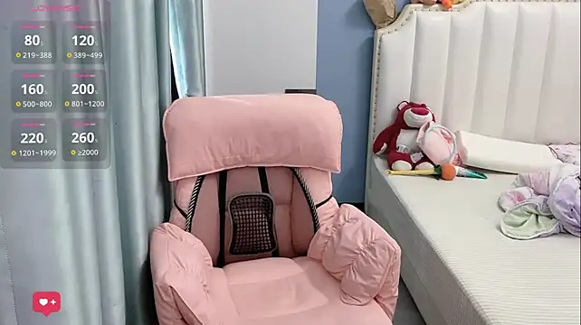 Luna-666 live cam on StripChat