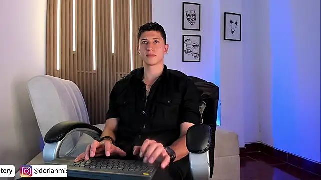 Dorianmistery2322_ webcam