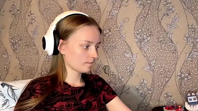 EmyMiu live cam on StripChat