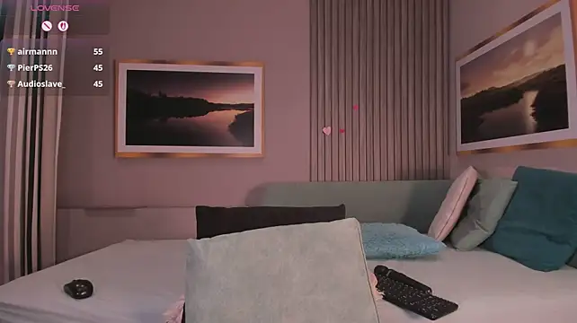 Hailey-Fox webcam