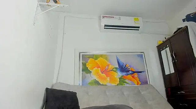 kaiagerbes3 live cam on StripChat