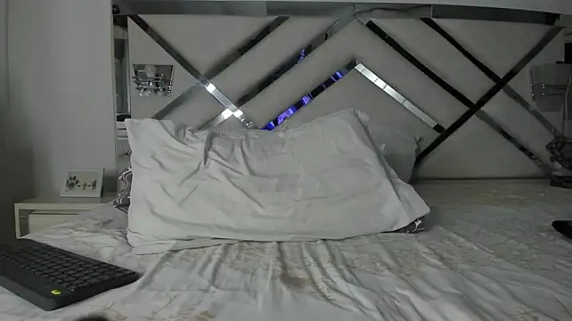 maybelline69 webcam