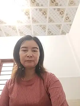 Sexy-ladyboobs20 webcam