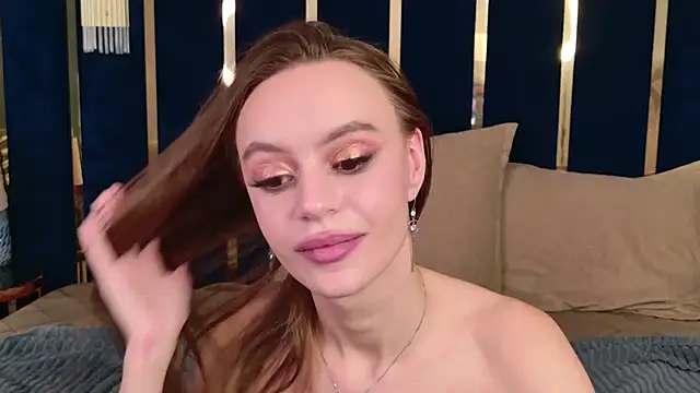 RebeccaMartons webcam