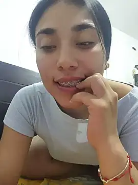 Kayle_Aurora webcam