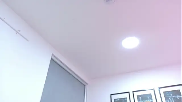 MaddyMills_ webcam