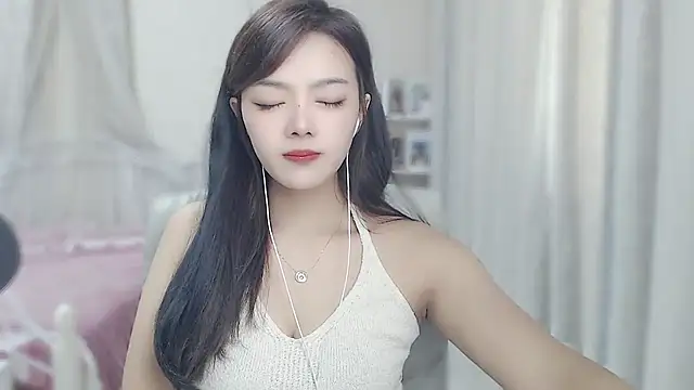 Romy-sweet webcam