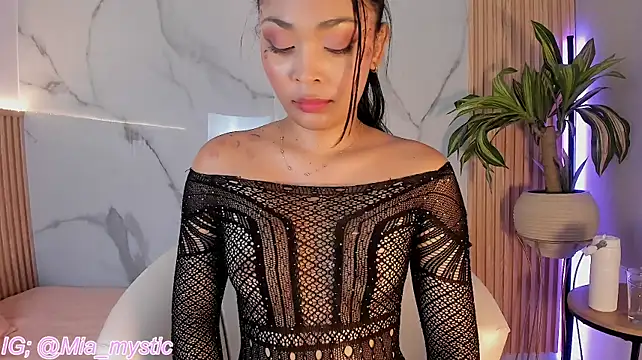 Mia_mystic_ 🔜 live sex cam