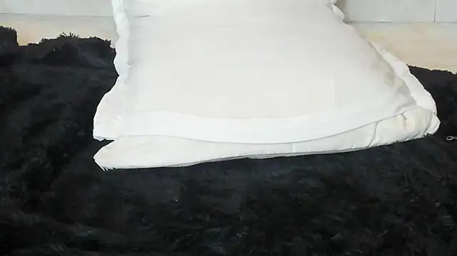 hillary_bigbutt webcam