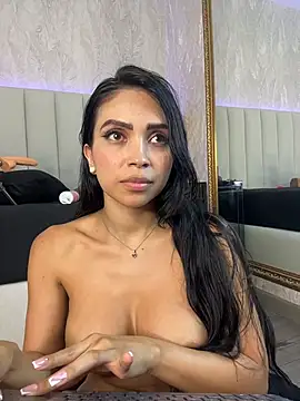 Yessica_Navarro 🎭 naked cam