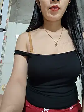Vyvvyy96 webcam